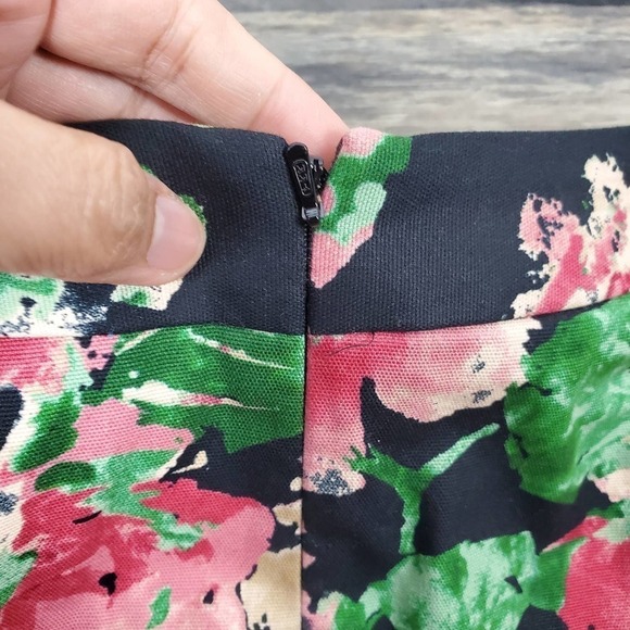 Talbots Petites Women Floral Business Casual Nature Zip Closure Skirt Size 2P - Picture 5 of 9